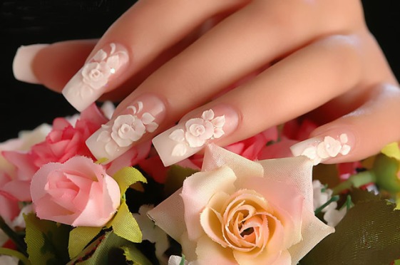 pretty wedding manicure with 3d flowers -nails art