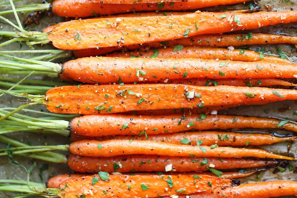 Печеная морковь. Азербайджанская морковь. Морковь в духовке. Морковь молодая.